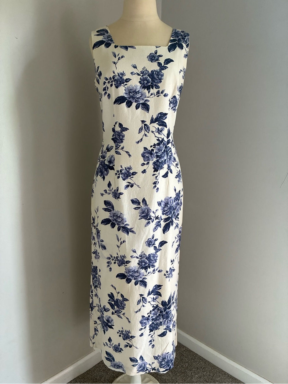 Vintage Classic Blue and Cream Floral Shift Maxi Dress Size 8